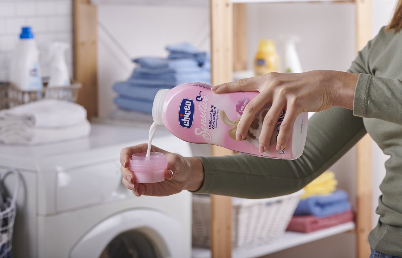 CHICCO Delicate Flowers audinių minkštiklis 750 ml rožinė - Image 4