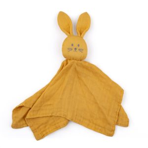 PETITE&MARS Bambuko muslino mielas žaislas Hugo Intense Ocher