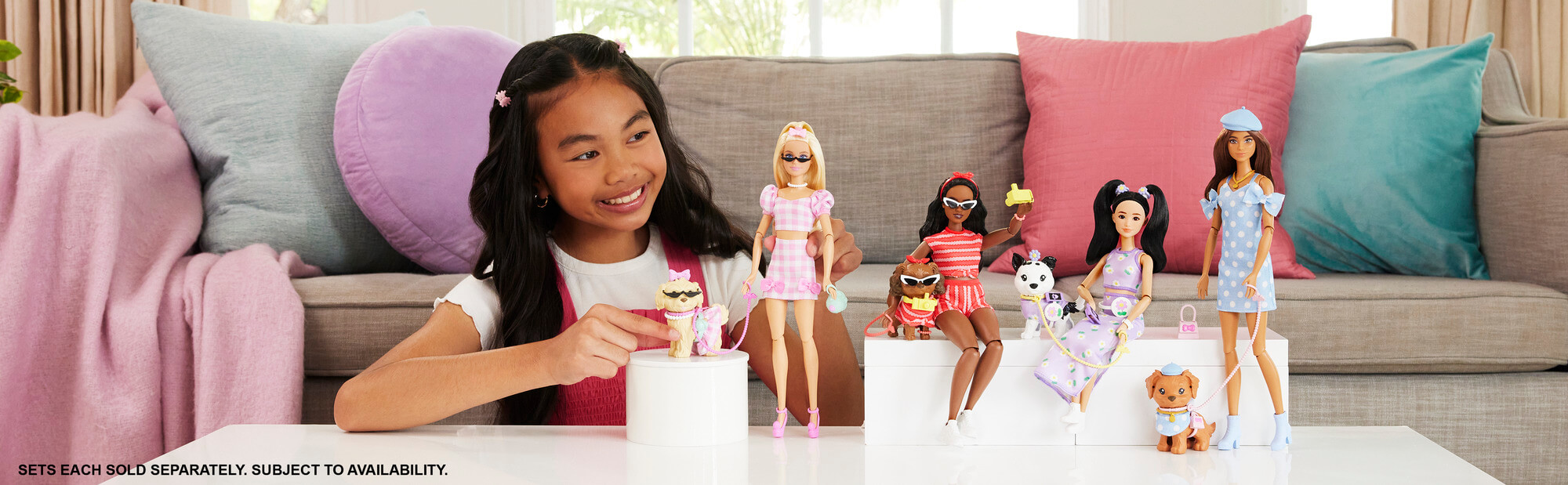 BARBIE TWINNING LOOKS tamsiaplaukės lėlės ir šunelio rinkinys (JFP38) - Image 6